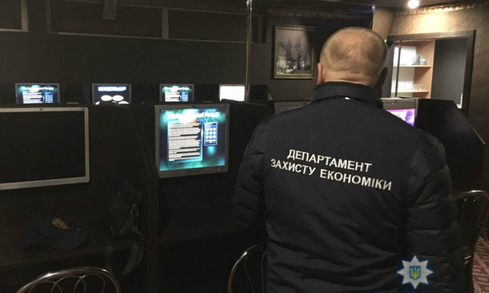 Criminal group dealing with illegal gambling in Lviv