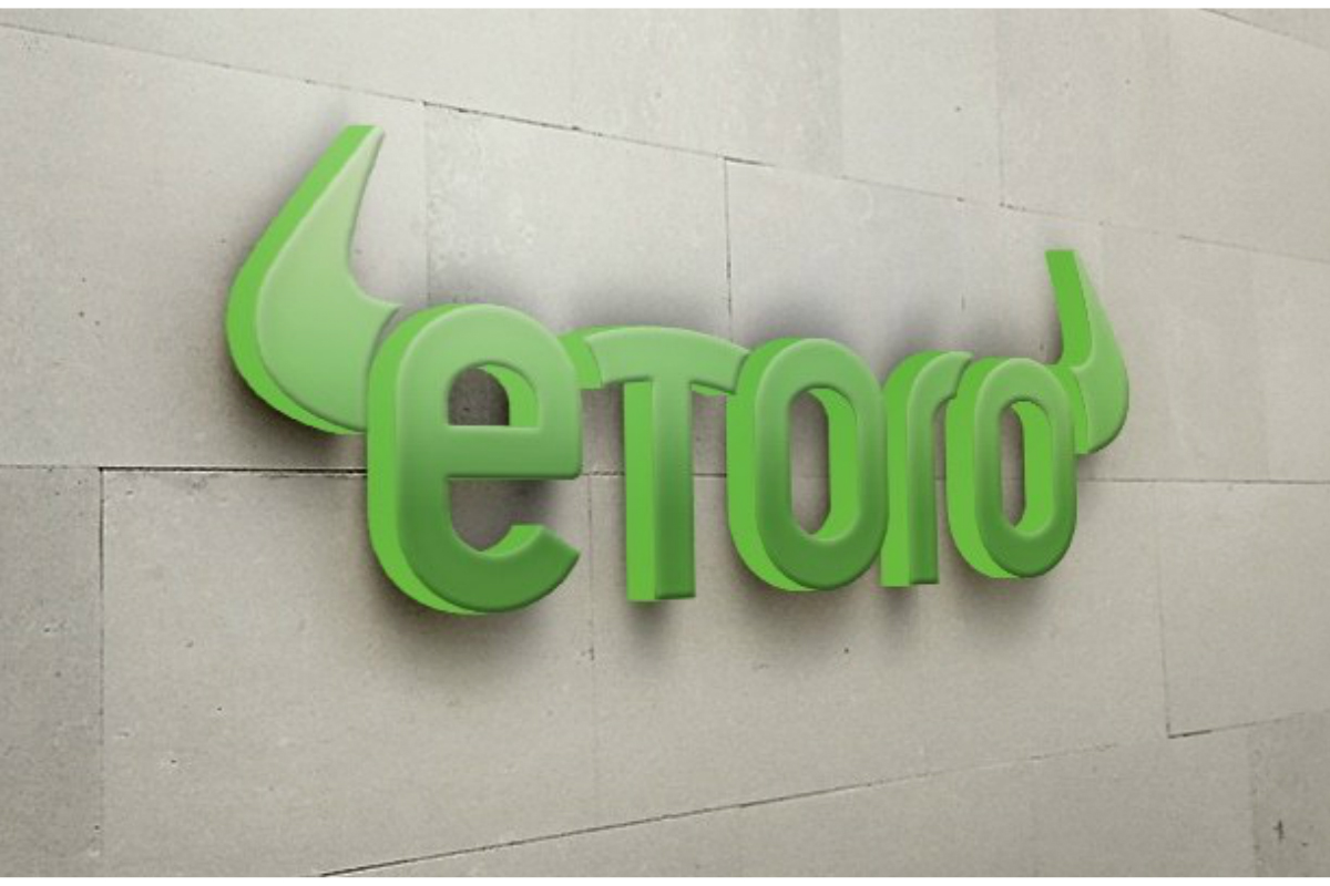 eToro Brings Bitcoin to Football