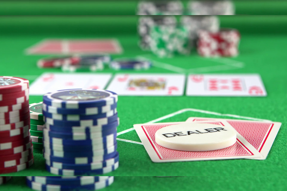 Hedge funds raise investments in casino companies