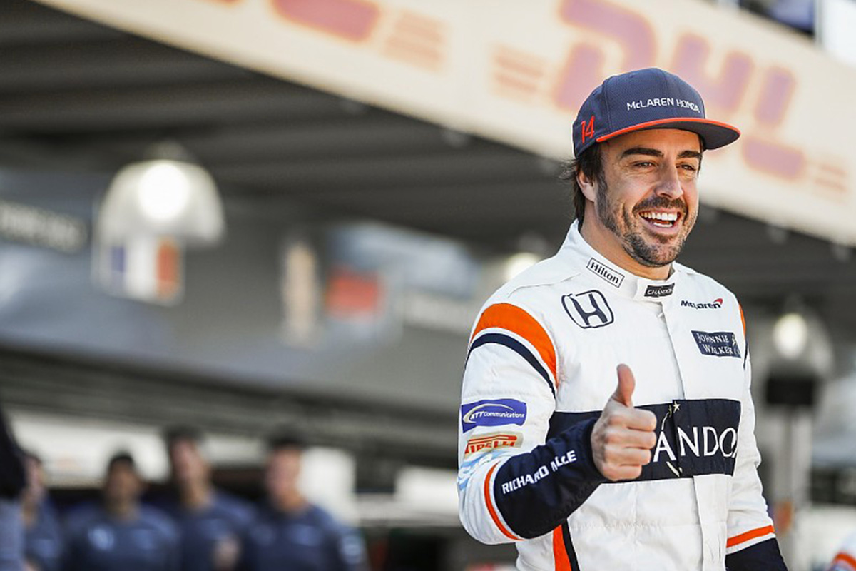 Fernando Alonso wrooms off an Esports team