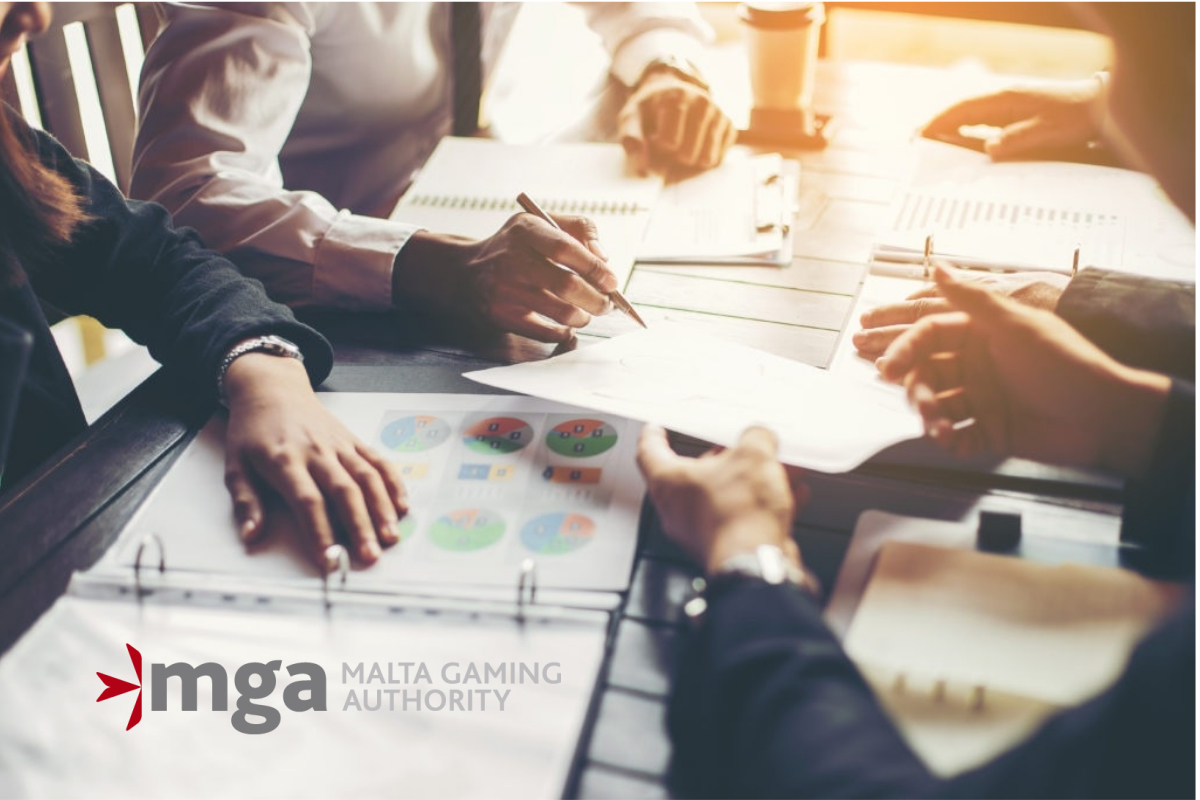 MGA sets up a Commercial Communications Committee and publishes Guidelines