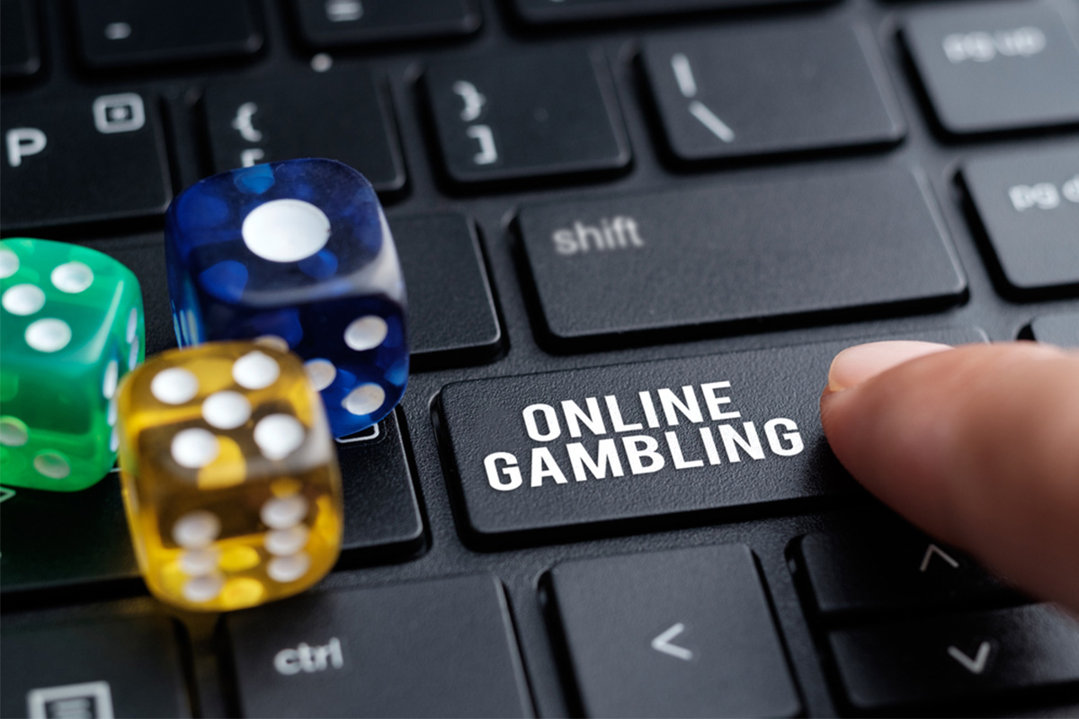 Police Busts Online Gambling Ring in Bangkok