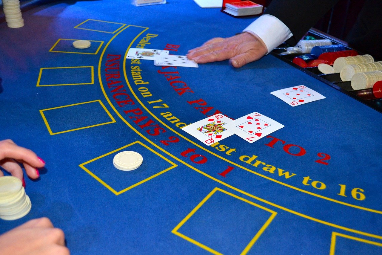 What is Blackjack and why people like it and play it?