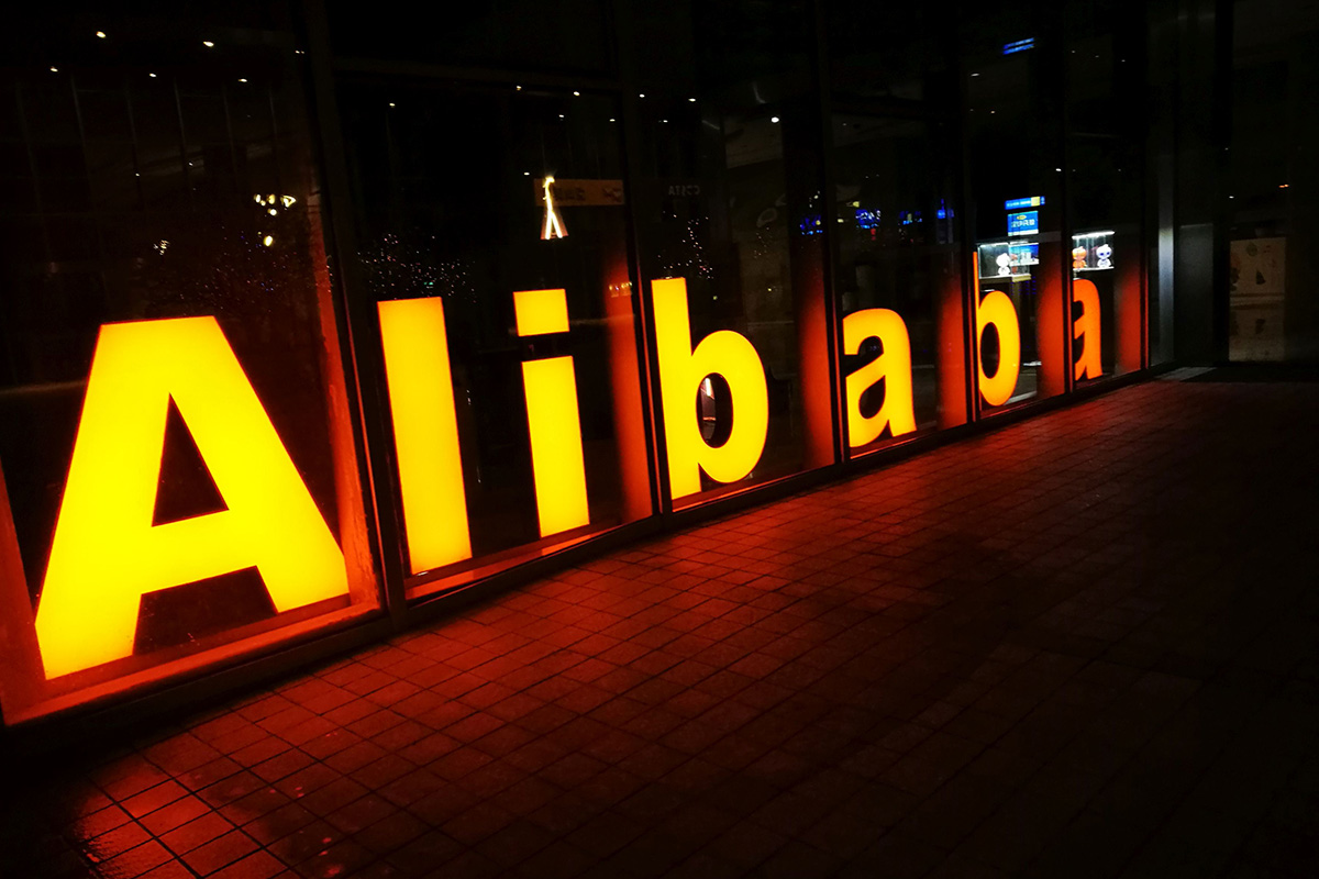 Alibaba, Tencent, SoftBank Invest in India’s Gambling Loopholes