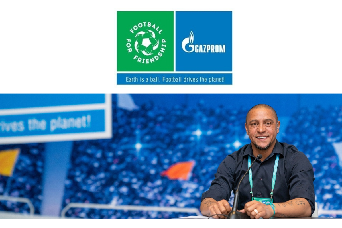 Roberto Carlos gives away signed t-shirts for love of football: contest of International Children's Social Programme Football for Friendship