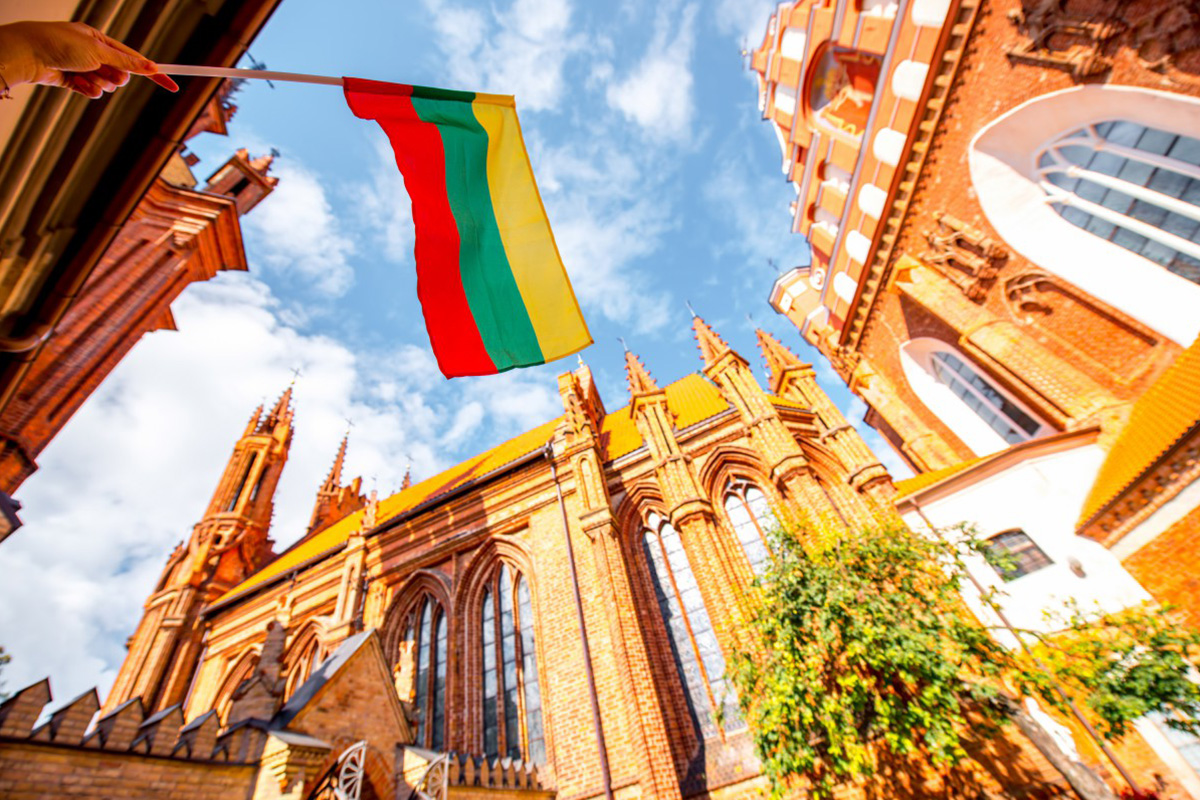 Lithuanian Gambling Supervision Service Clarifies Warning Requirements for Sponsors