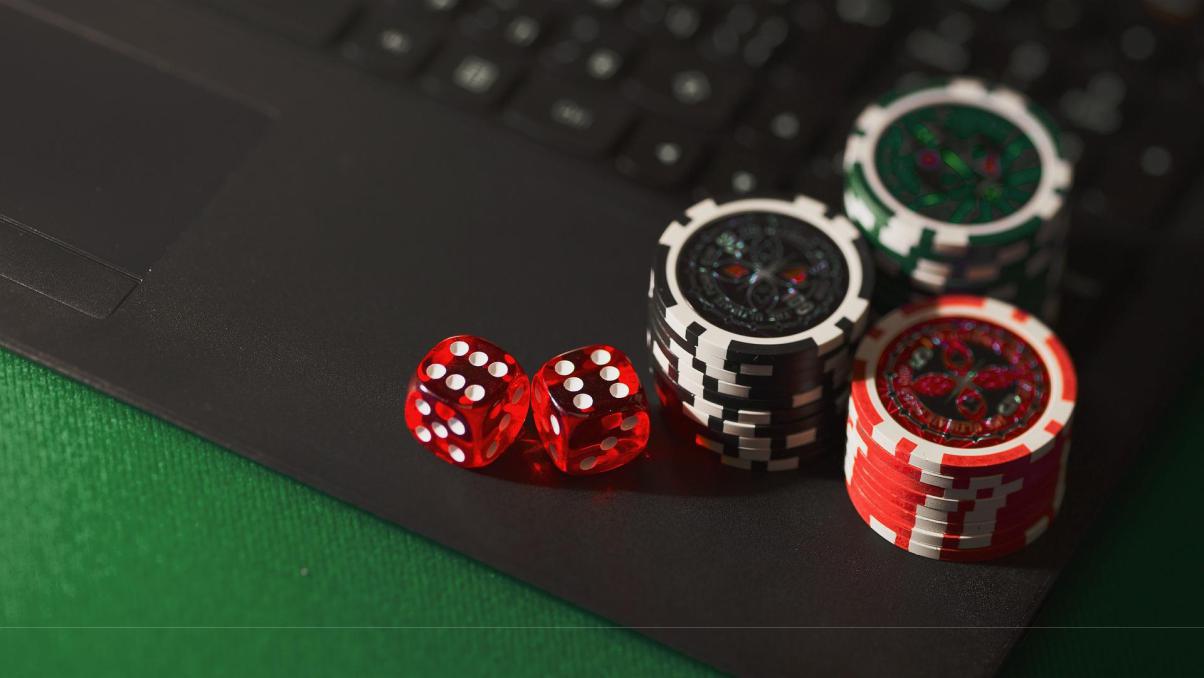 The world of online casinos in Italy: brands, market shares and legal limitations