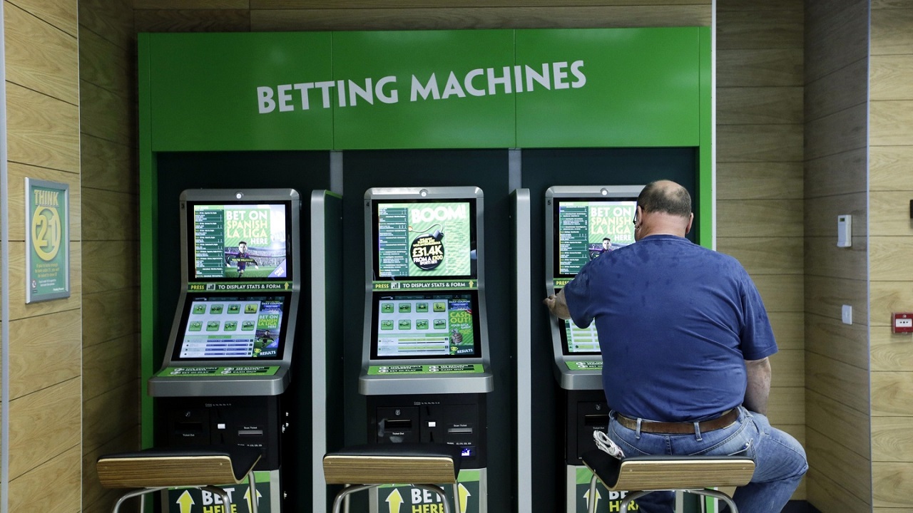 Paddy Power to increase digital betting shop displays in 2022