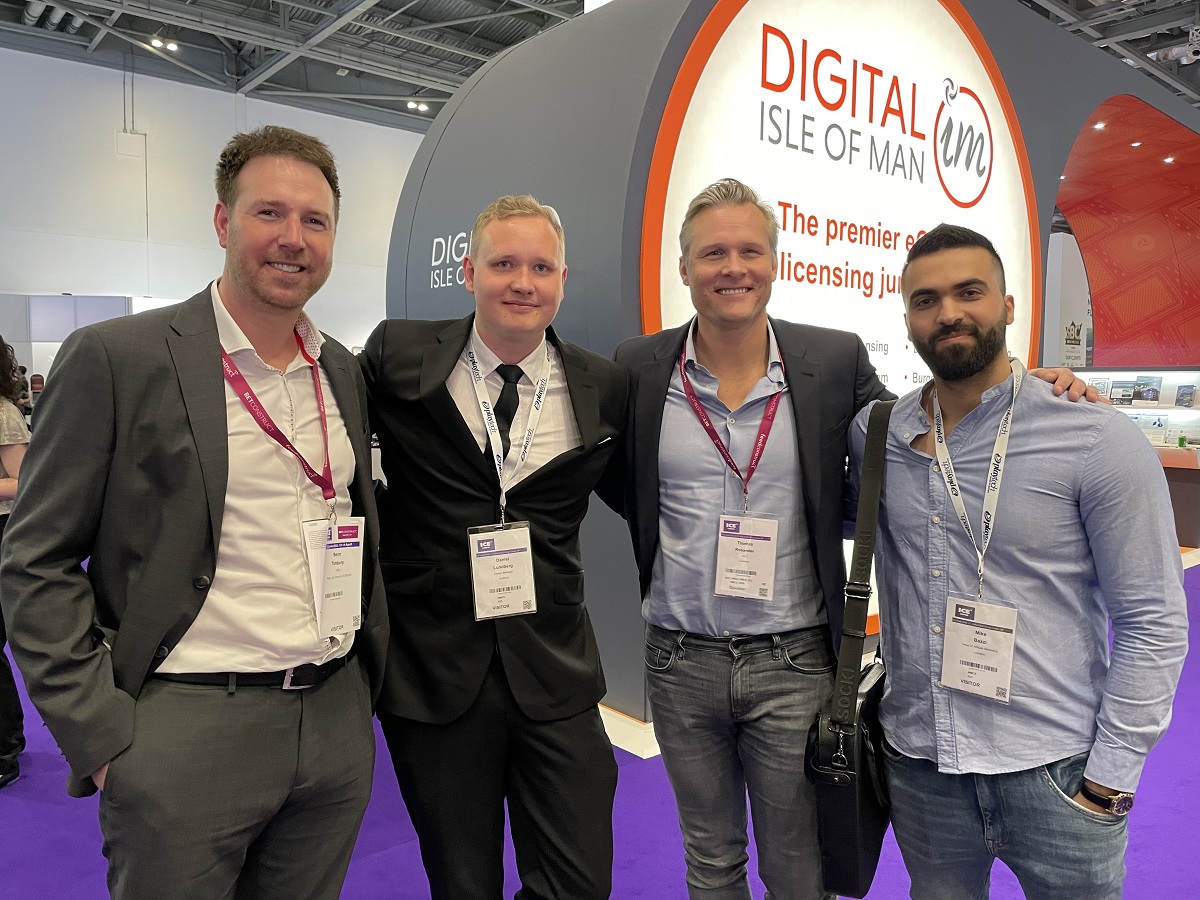 Luckbox announces Microgaming deal at ICE London 2022