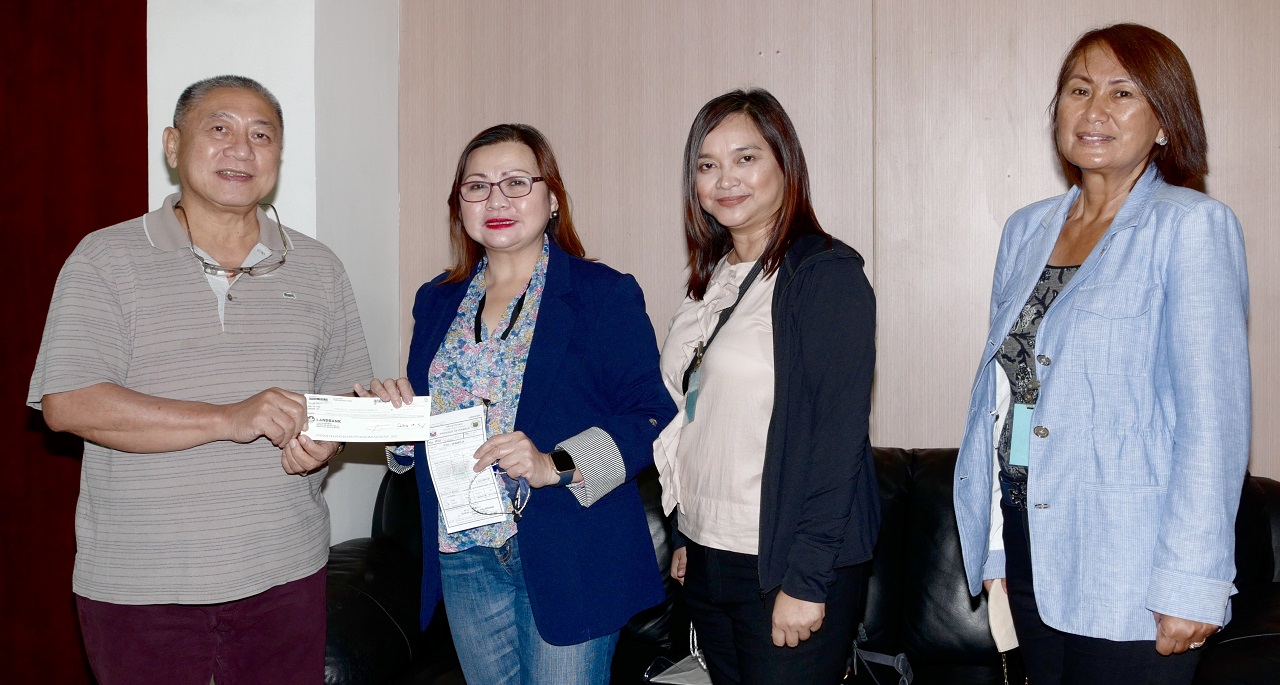 PAGCOR turns over P19.5 million worth of financial grants to various beneficiaries